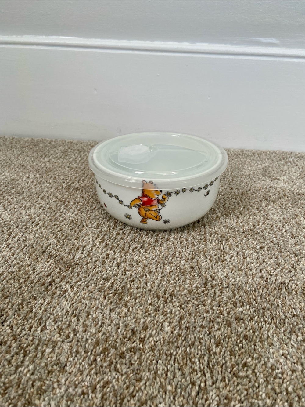 Disney Winnie the Pooh Ceramic Container Bowl W/ Pressure Lid - Pooh